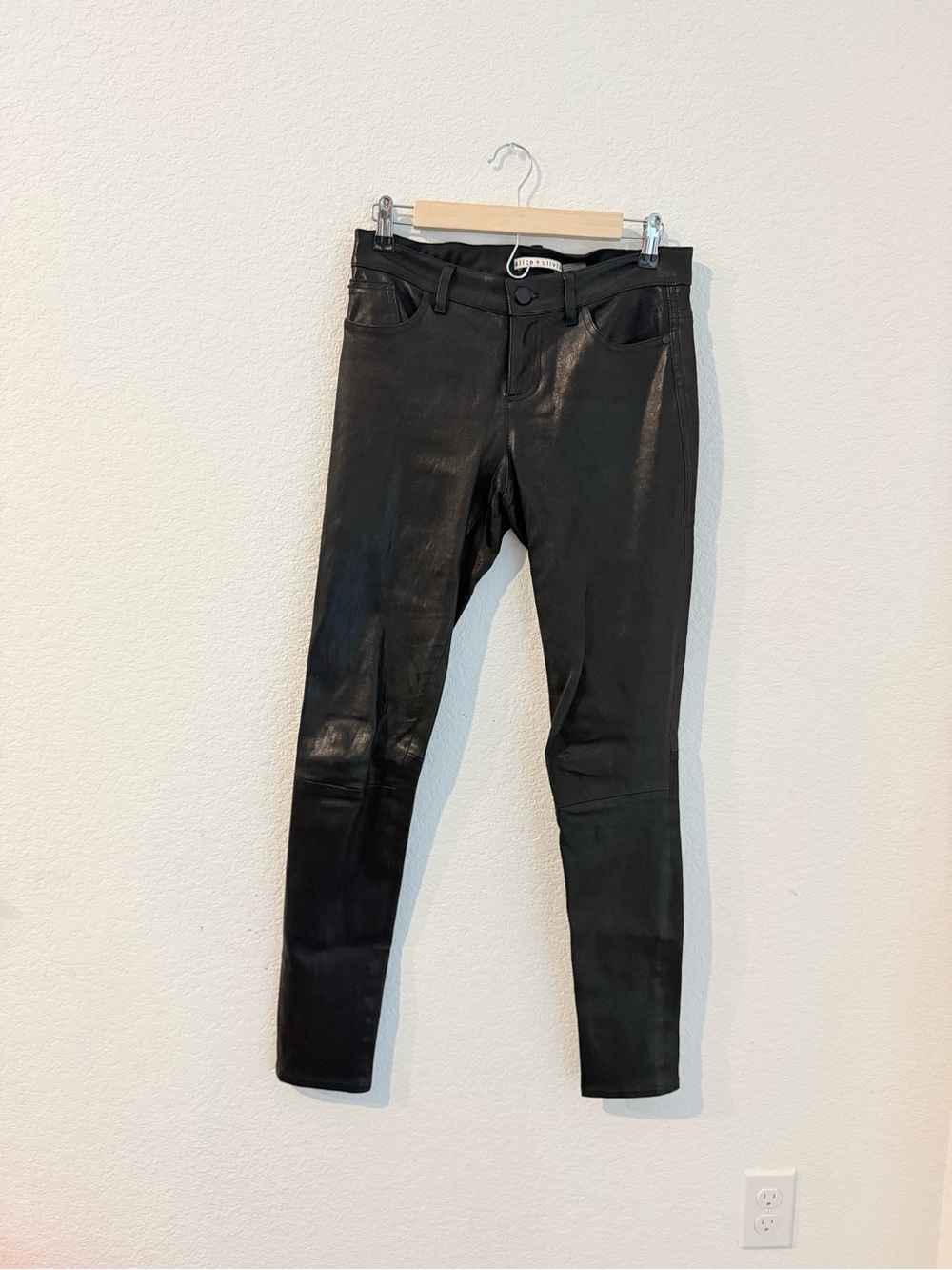 Alice & Olivia- 100% Genuine Lamb Leather Skinny Pants- Size 6